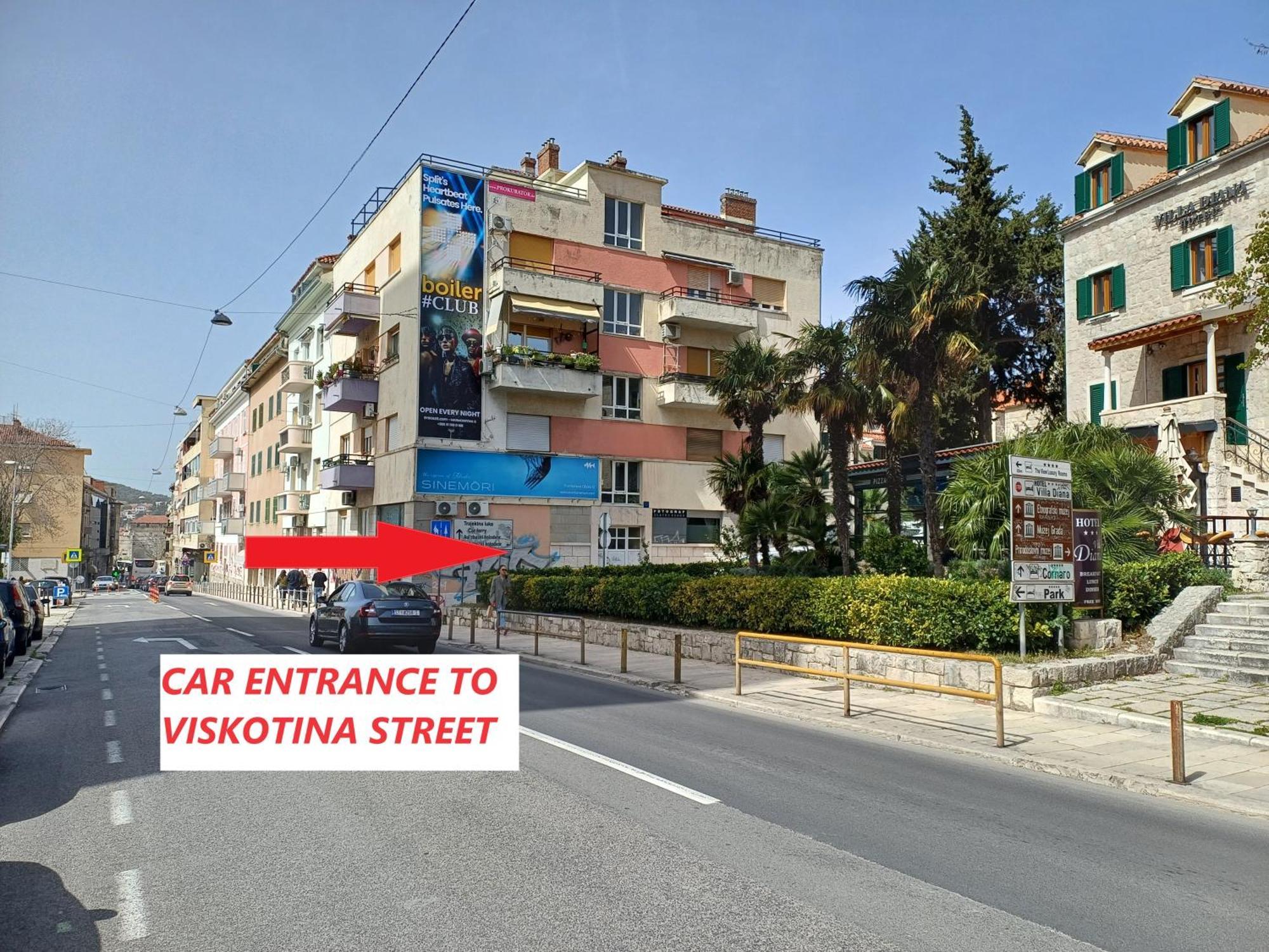 Central Split Rooms And Apartments Paese Екстериор снимка